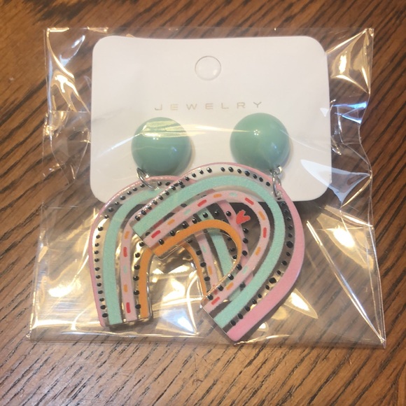 U shaped dangle earrings - Picture 3 of 3